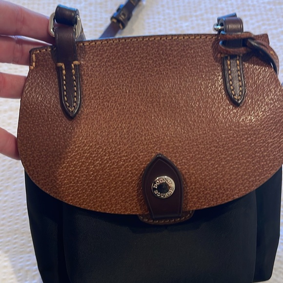 Dooney & Burke “Alto” Saddle Crossbody - Picture 13 of 16